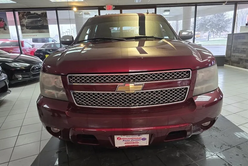 2008 Chevrolet Avalanche LTZ photo 1