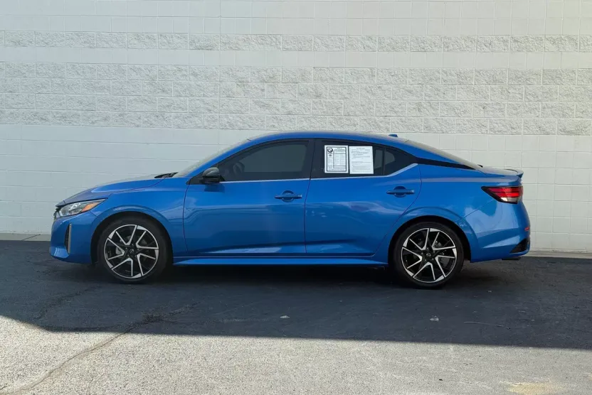 2024 Nissan Sentra SR photo 1