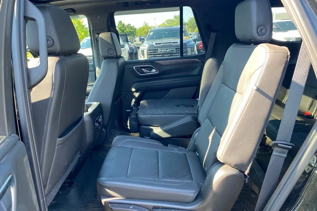 2021 Chevrolet Tahoe LT photo 1