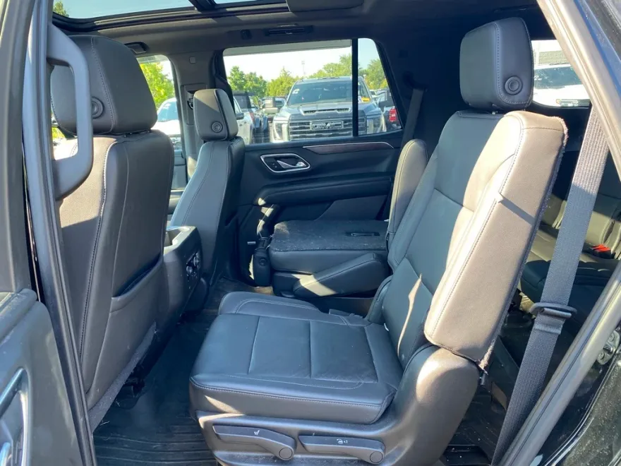 2021 Chevrolet Tahoe LT photo 1