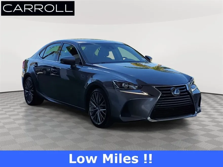 2019 Lexus IS 300 photo 1