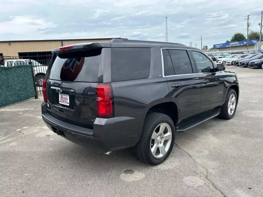 2015 Chevrolet Tahoe LT photo 1