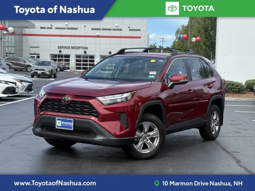 2022 Toyota RAV4 XLE photo 1