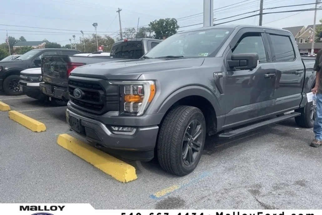 2021 Ford F-150 XLT photo 1