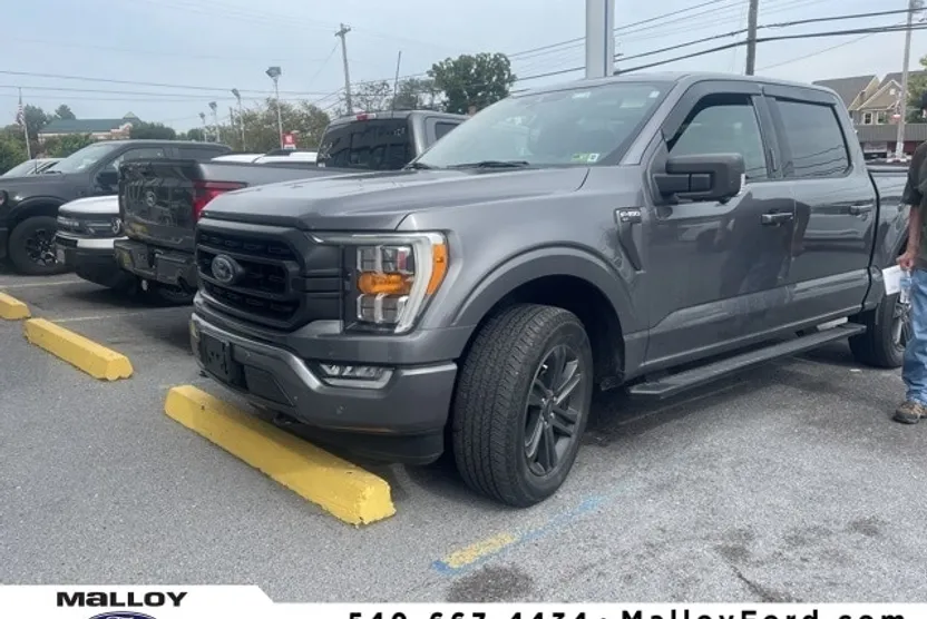 2021 Ford F-150 XLT photo 1