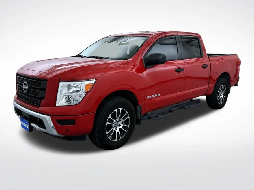 2024 Nissan Titan SV photo 1