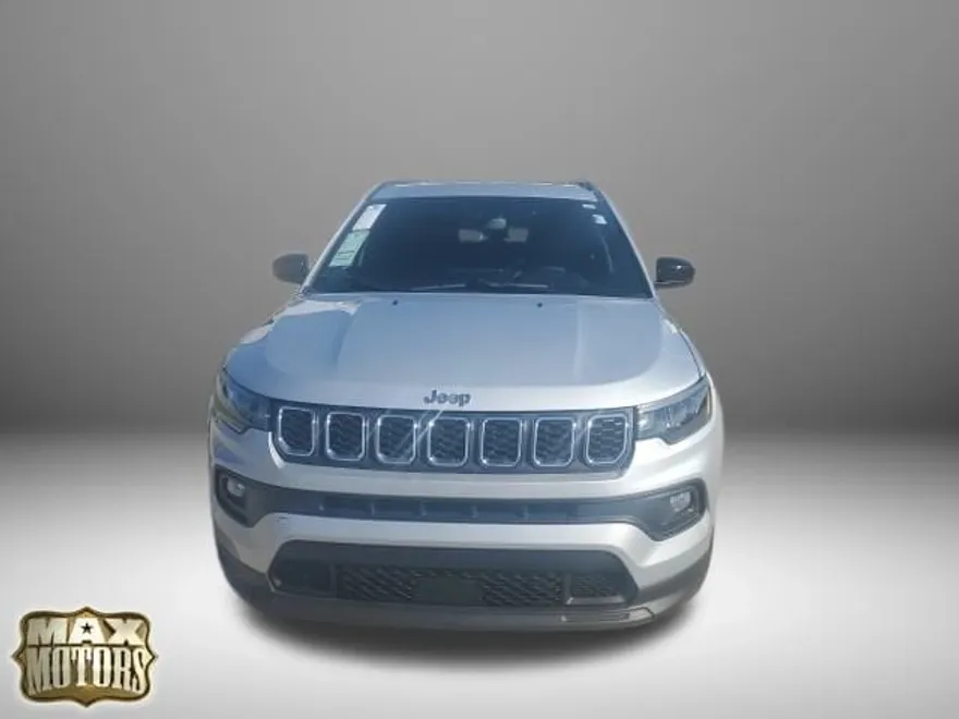 2024 Jeep Compass Latitude photo 1