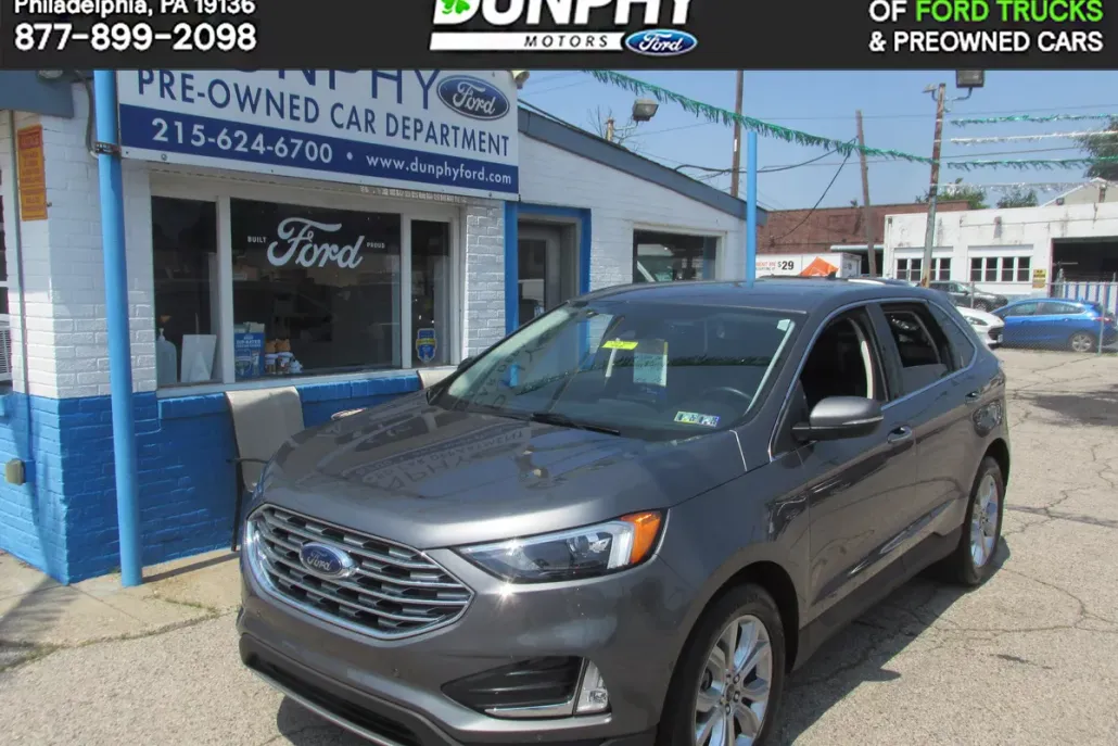 2024 Ford Edge Titanium photo 1