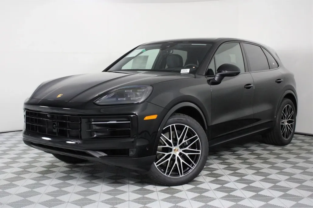 2025 Porsche Cayenne photo 1
