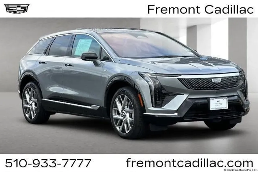 2025 Cadillac Optiq Luxury photo 1