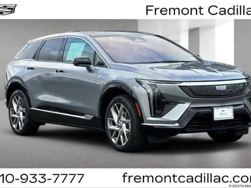 2025 Cadillac Optiq Luxury photo 1