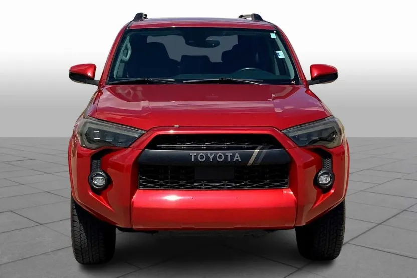 2021 Toyota 4Runner SR5 photo 1