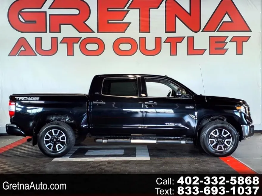 2018 Toyota Tundra SR5 CrewMax photo 1