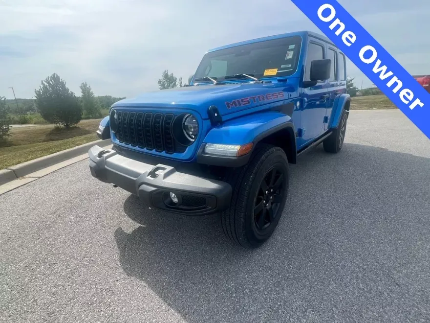 2024 Jeep Wrangler Sahara photo 1