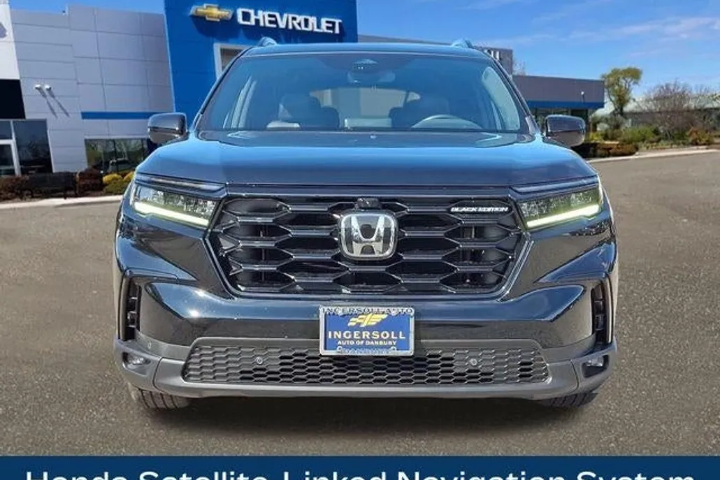2025 Honda Pilot Black Edition photo 1