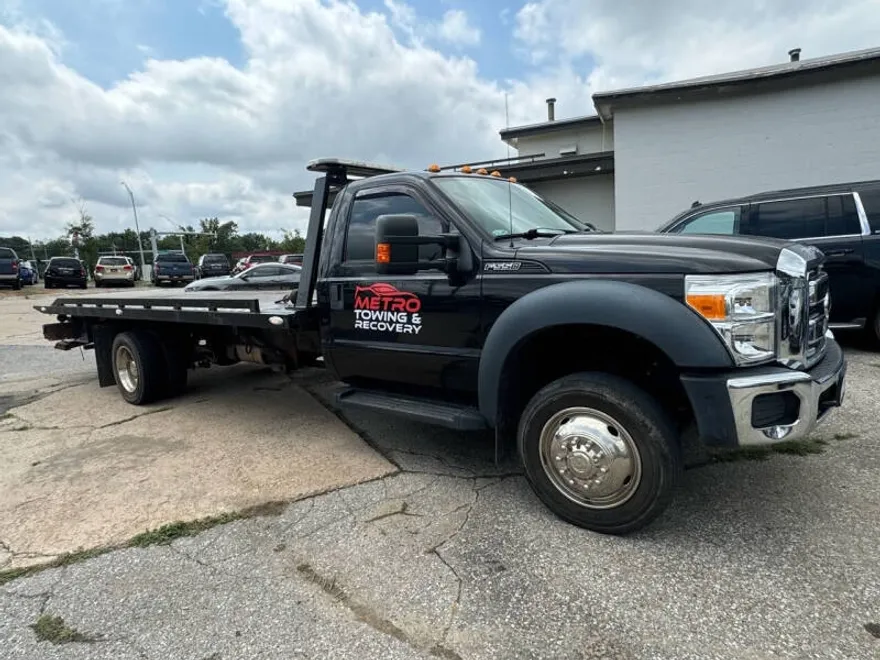 2014 Ford F-550 photo 1