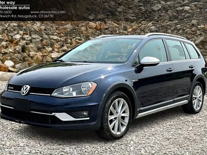 2017 Volkswagen Golf Alltrack TSI S 4Motion photo 1