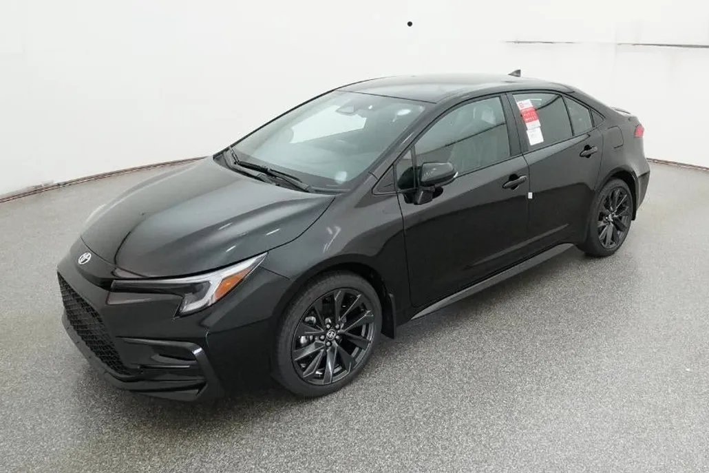 2026 Toyota Corolla SE photo 1