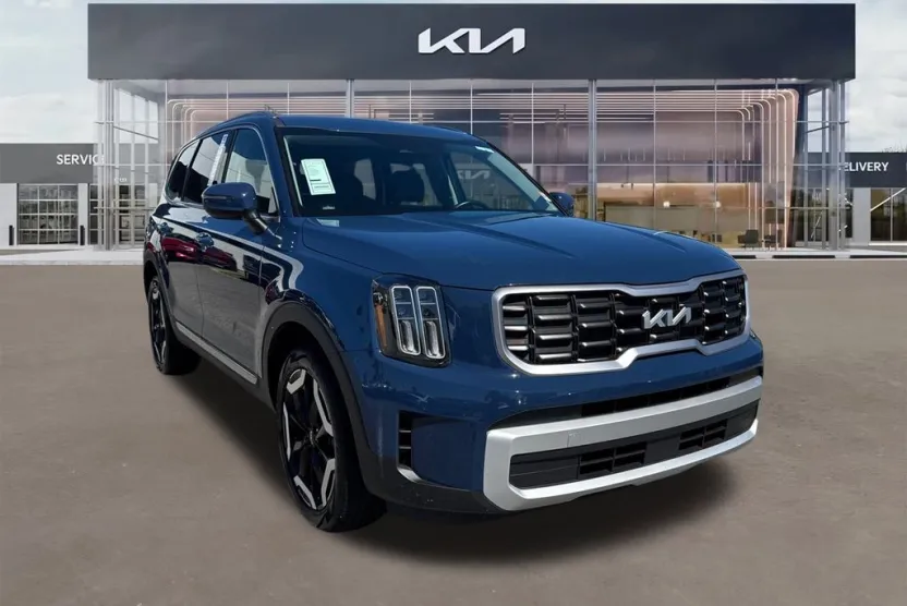 2025 Kia Telluride S photo 1