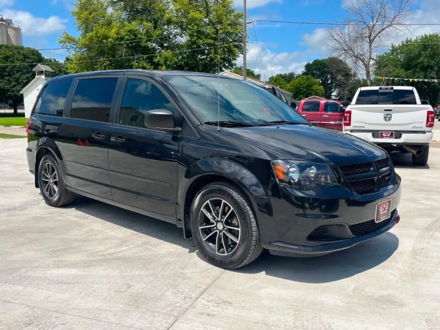2015 Dodge Grand Caravan SE photo 1