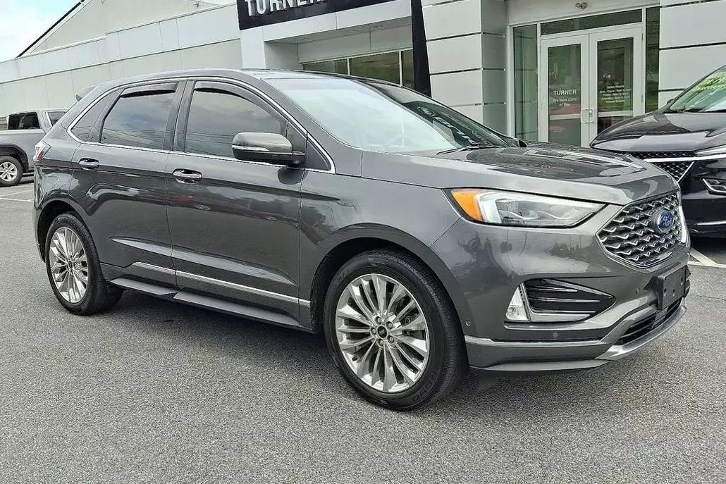2020 Ford Edge Titanium photo 1