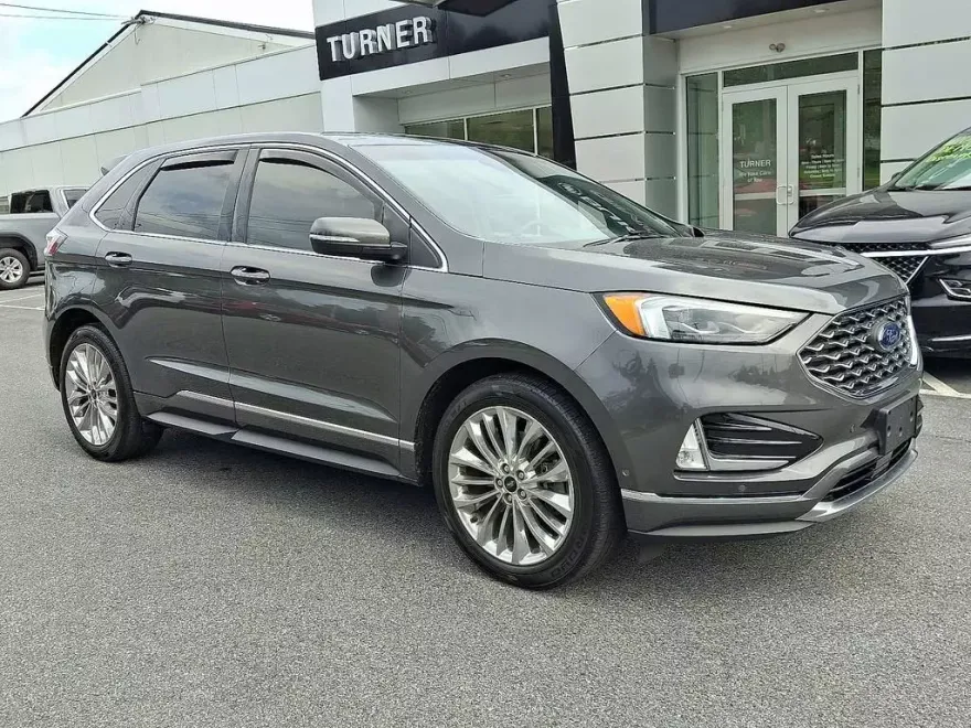 2020 Ford Edge Titanium photo 1