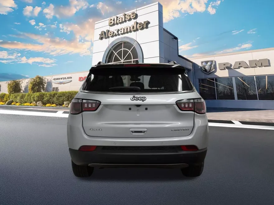 2024 Jeep Compass Limited photo 1