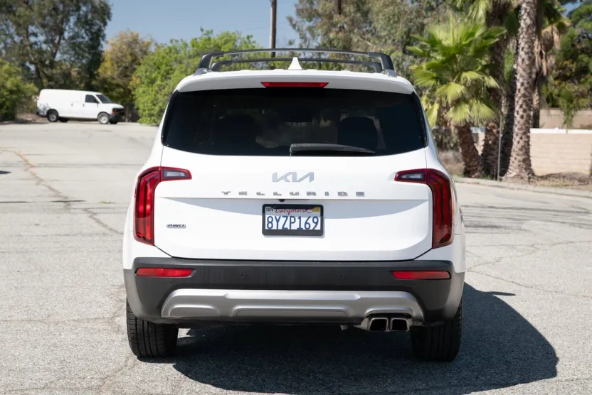 2022 Kia Telluride S photo 1