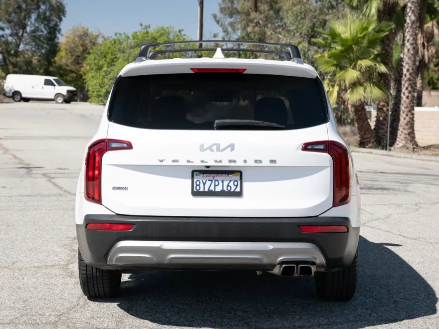 2022 Kia Telluride S photo 1