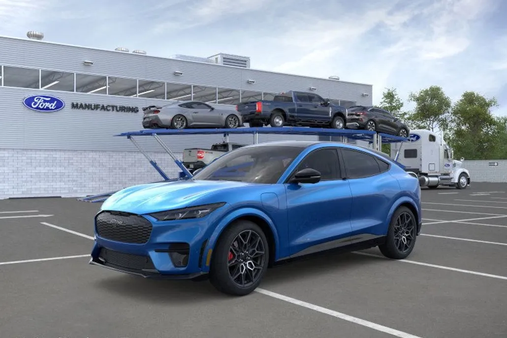 2025 Ford Mustang Mach-E GT photo 1