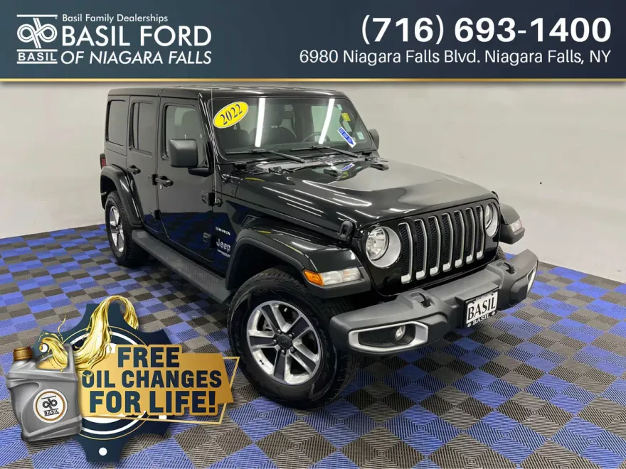 2022 Jeep Wrangler Unlimited Sahara photo 1