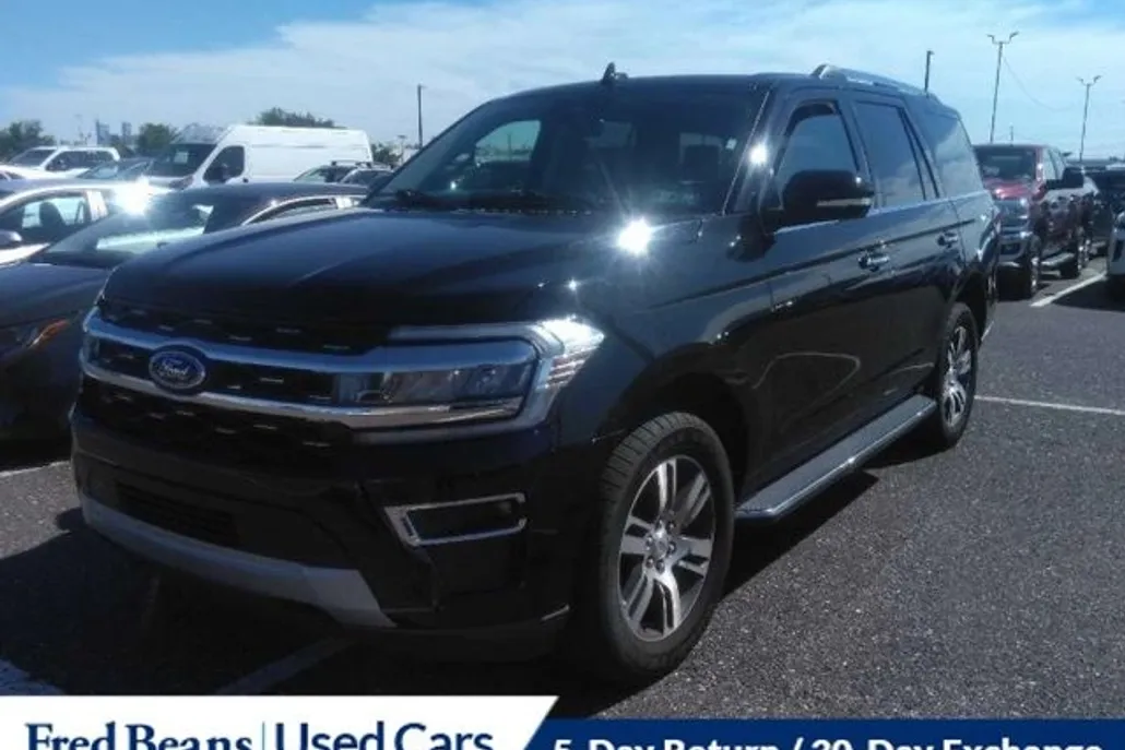 2023 Ford Expedition Limited photo 1