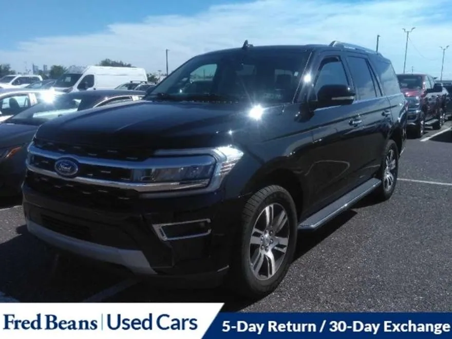 2023 Ford Expedition Limited photo 1