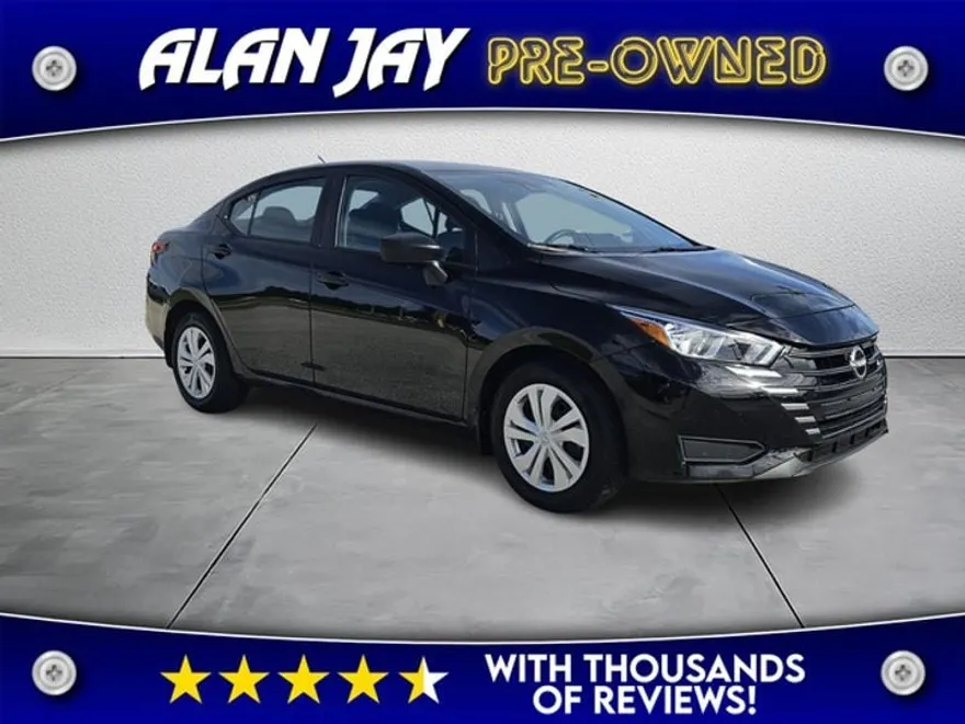 2023 Nissan Versa S photo 1