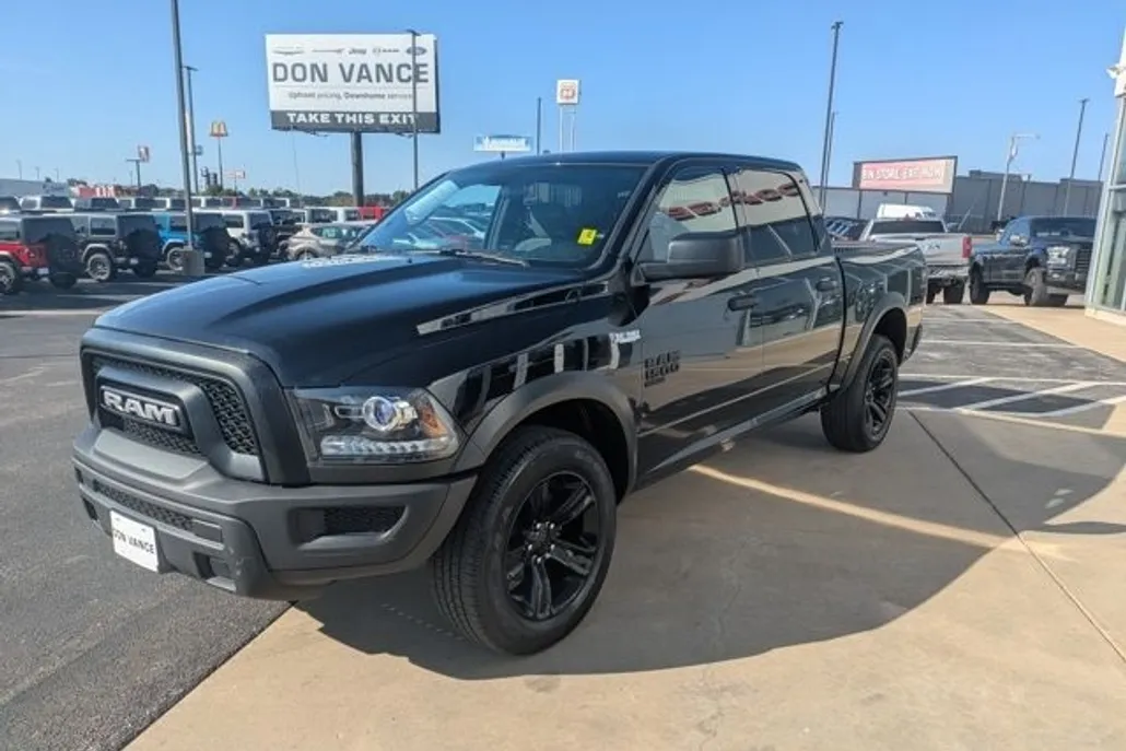 2024 Ram 1500 Classic Warlock photo 1
