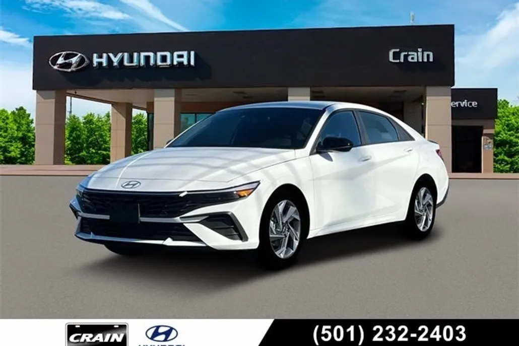 2025 Hyundai Elantra SEL Sport photo 1