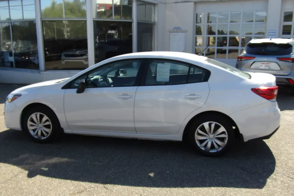 2018 Subaru Impreza 2.0i photo 1