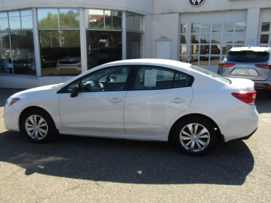2018 Subaru Impreza 2.0i photo 1