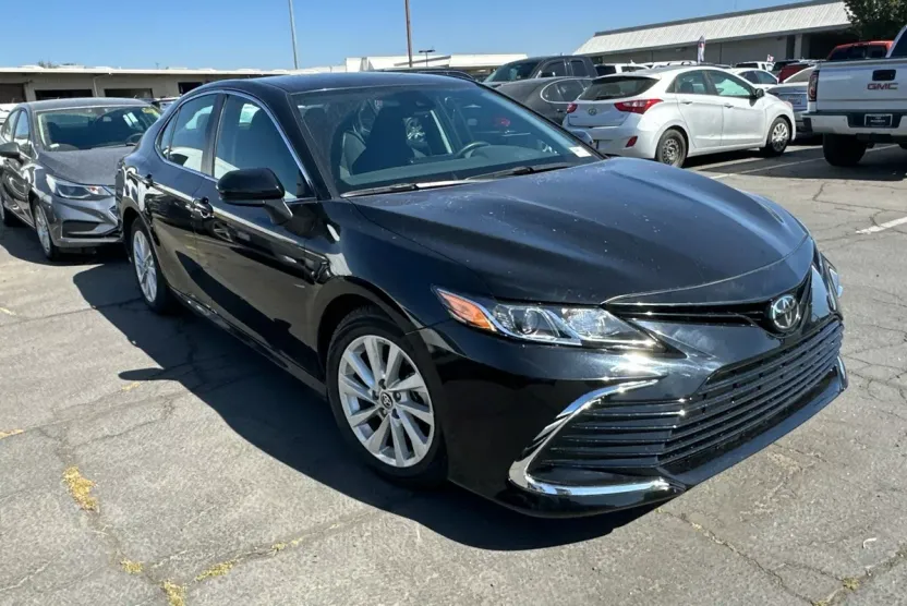 2024 Toyota Camry LE photo 1