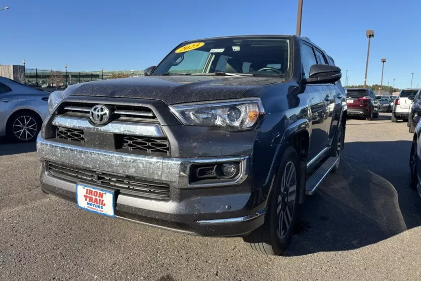 2023 Toyota 4Runner Limited photo 1