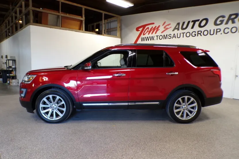 2017 Ford Explorer Limited photo 1