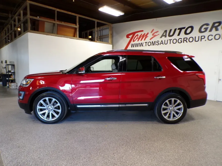 2017 Ford Explorer Limited photo 1