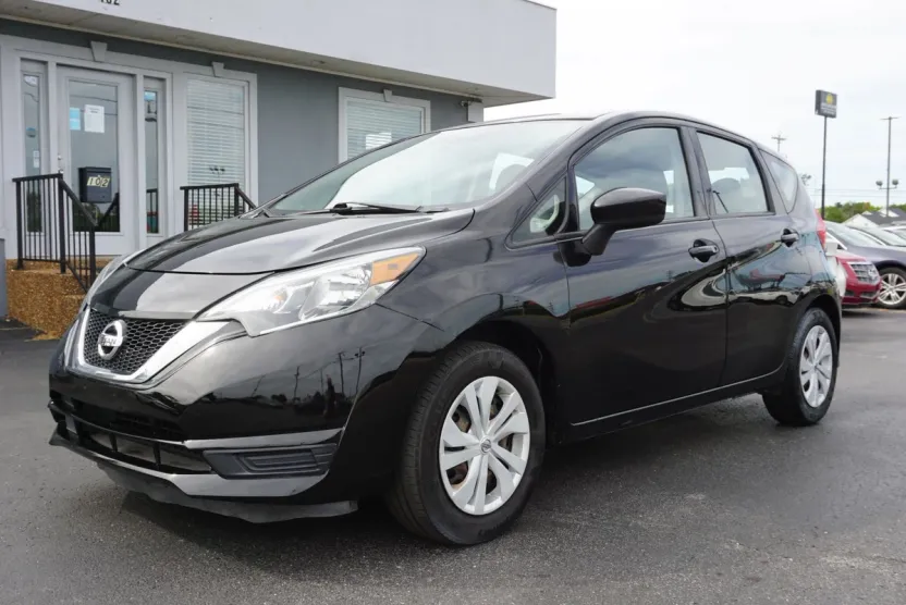 2019 Nissan Versa Note photo 1