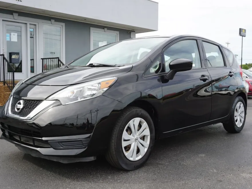 2019 Nissan Versa Note photo 1