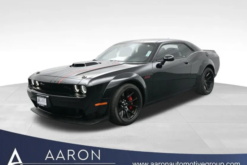2023 Dodge Challenger R/T Scat Pack photo 1