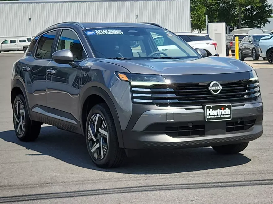 2025 Nissan Kicks SV photo 1