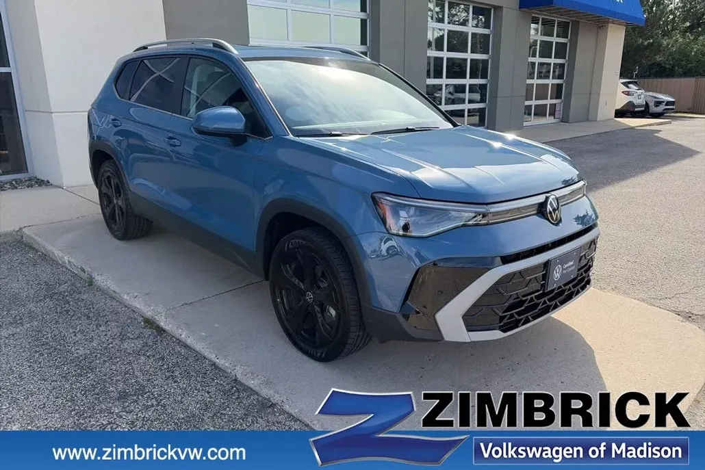 2025 Volkswagen Taos SEL photo 1
