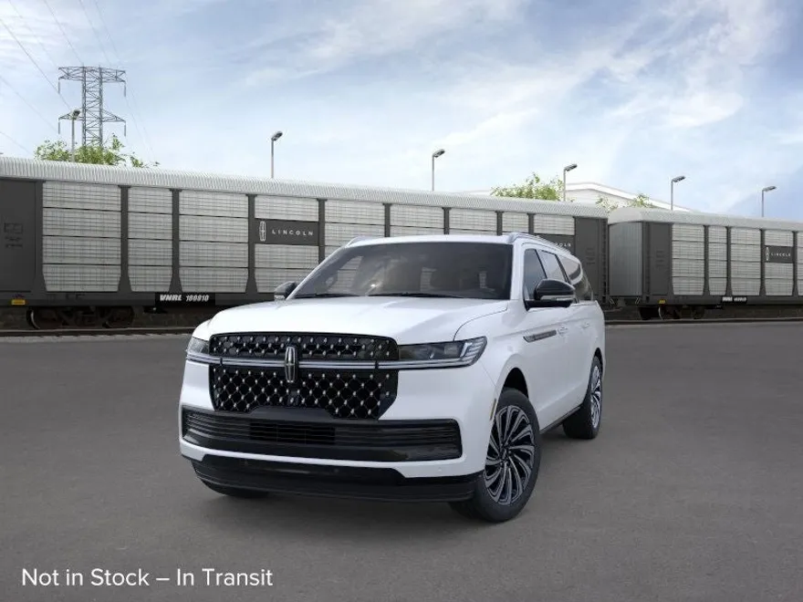 2025 Lincoln Navigator Black Label photo 1
