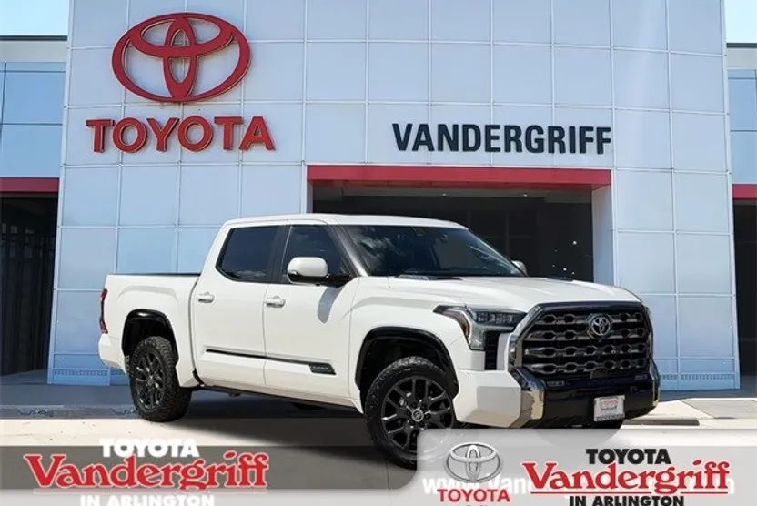2024 Toyota Tundra Platinum photo 1