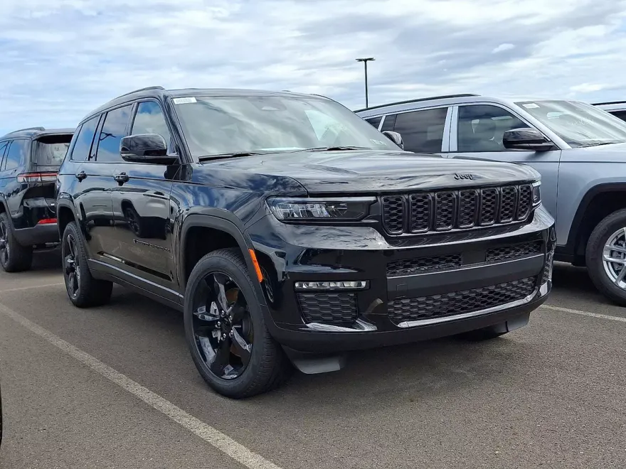 2025 Jeep Grand Cherokee Limited photo 1